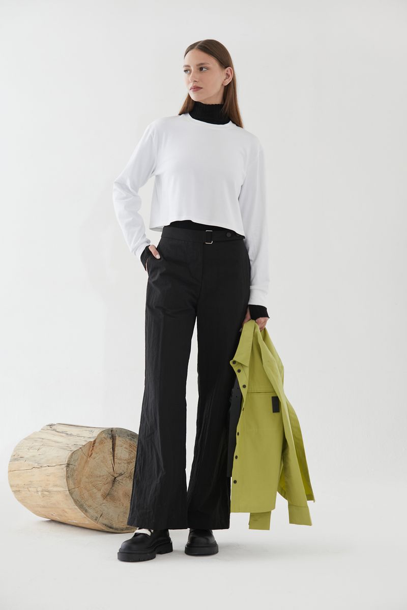 REMERA-GAMUZA-CROP-ABC