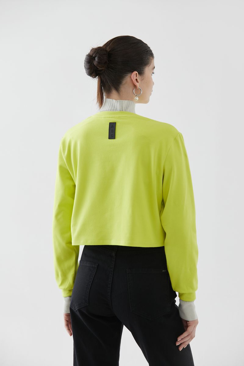 REMERA-GAMUZA-CROP-ABC