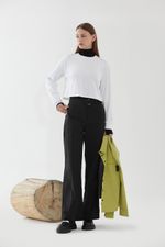 REMERA-GAMUZA-CROP-ABC
