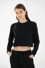 REMERA-GAMUZA-CROP-ABC