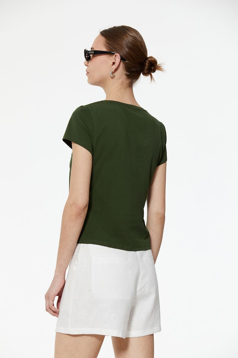 REMERA-SATURNO