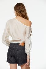 BLUSA-MAGNITUD