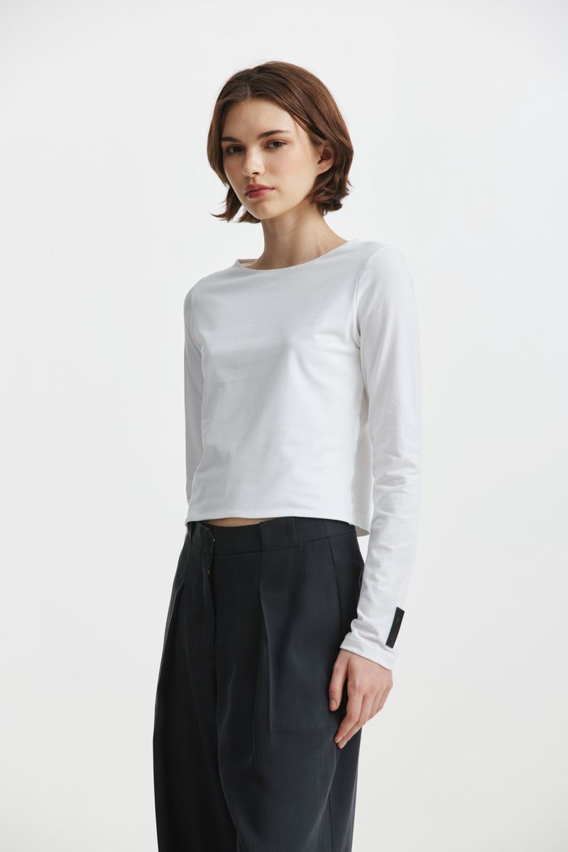 REMERA-CROP-RISS-ABC