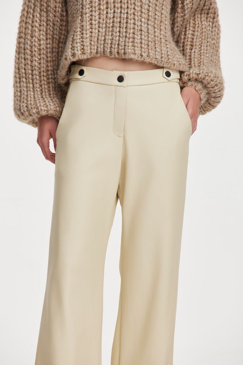 PANTALON-NUCLEO