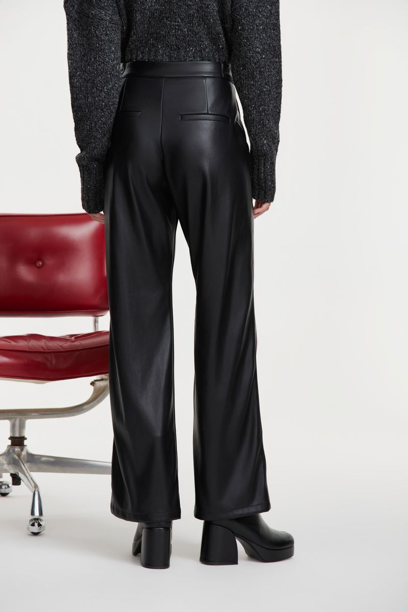 PANTALON-NUCLEO