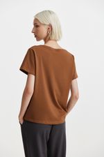 REMERA-WABI-V-ABC